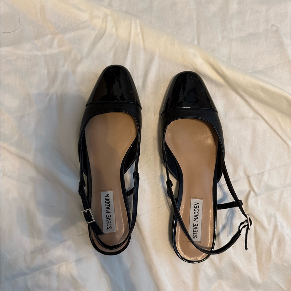 Steve Madden Black Flats